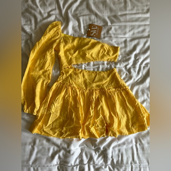 Runaway The Label Yellow One Shoulder Cut-out Ruffle Mini Dress - Picture 1 of 4